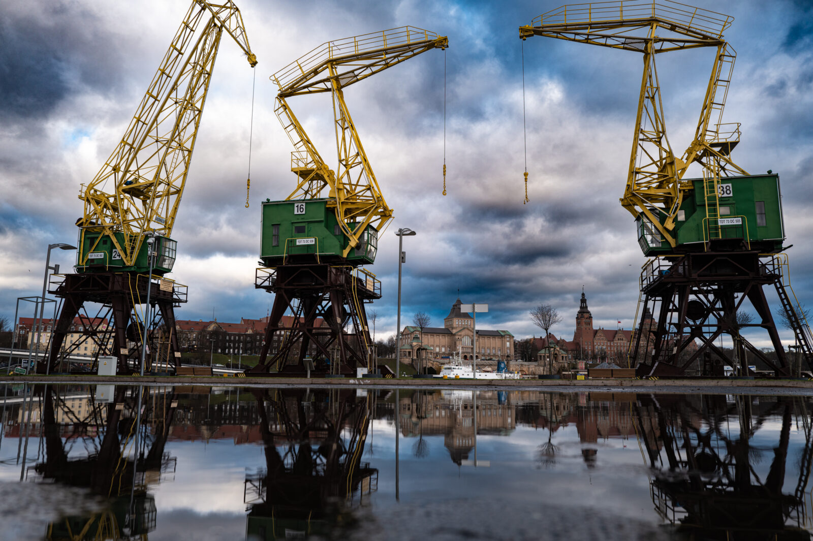 deszcz przestanie być problemem? druga edycja konferencji „deszcz–miasto–klimat”,