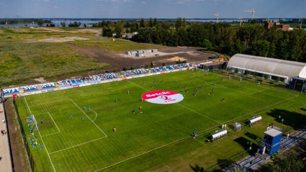 radni koalicji obywatelskiej chcą przebudowy stadionu świtu
