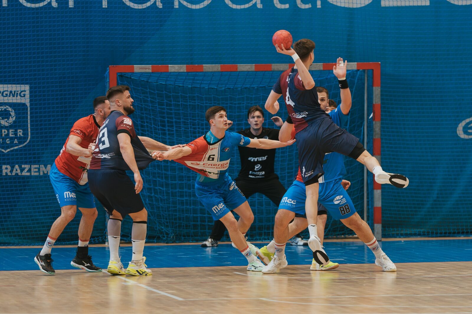 zachodniopomorskie derby dla pogoni. świetne widowisko przy twardowskiego