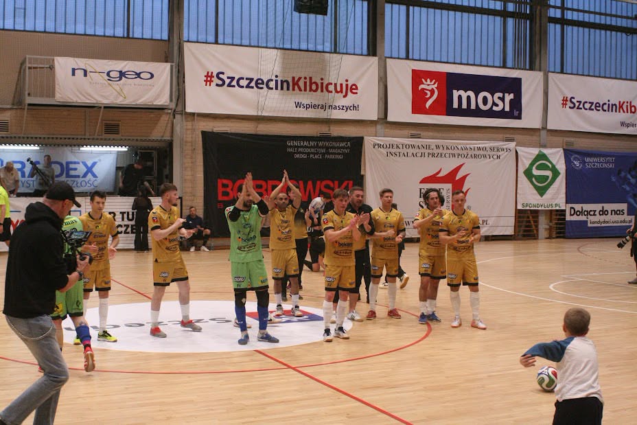 futsal szczecin wygrywa na zakończenie sezonu