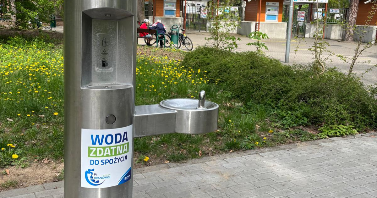 wracają miejskie poidełka. darmowa woda w szczecinie znów dostępna przed majówką