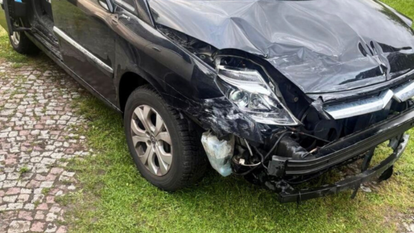 rozbił auto, uciekł i pojechał pod prąd ekspresówką. tłumaczenie 22-latka zaskakuje