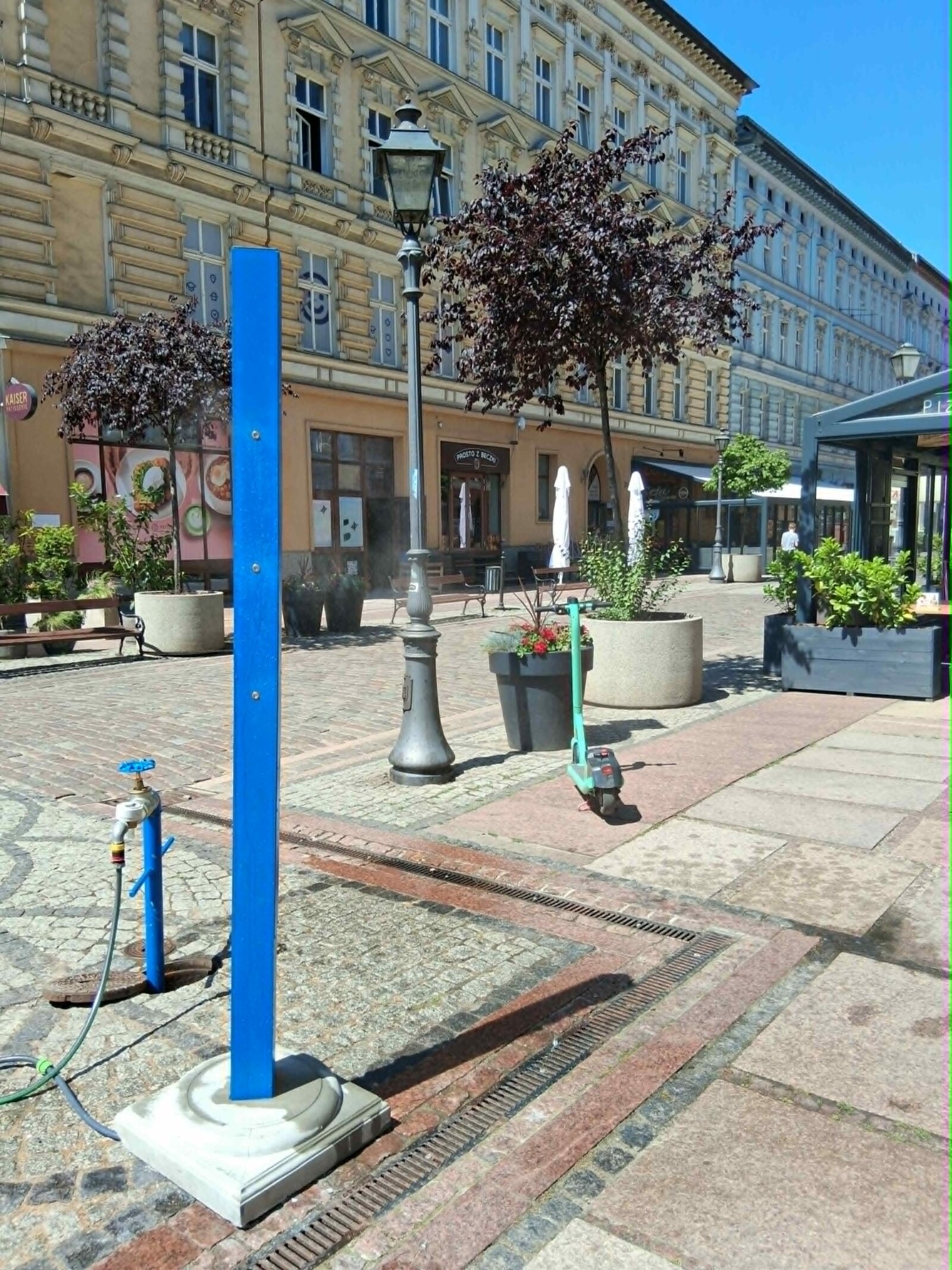 upał daje się we znaki. w szczecinie uruchomiono dodatkowe kurtyny wodne