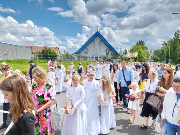 boże ciało w szczecinie. sprawdź, gdzie i o której przejdą procesje
