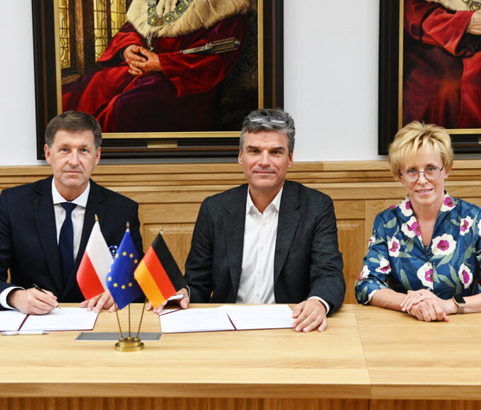 przełom dla małych pacjentów. pum w szczecinie i światowy lider genomiki łączą siły w walce z chorobami rzadkimi