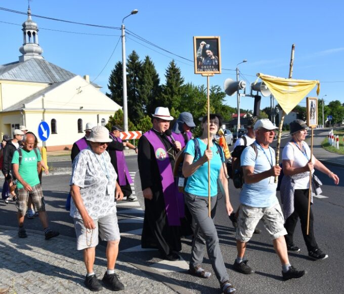 przez dwa dni będą utrudnienia w szczecinie. powodem pielgrzymka na jasną górę