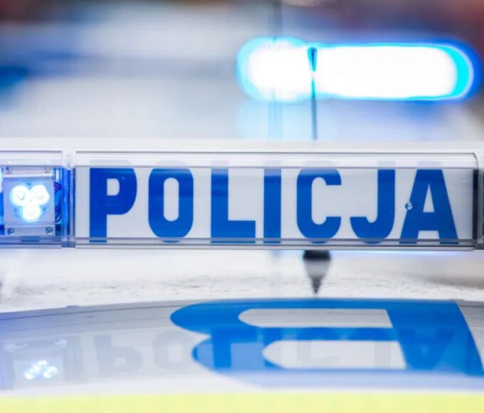 drift na skrzyżowaniu zakończył się kontrolą. kierowca stracił prawo jazdy