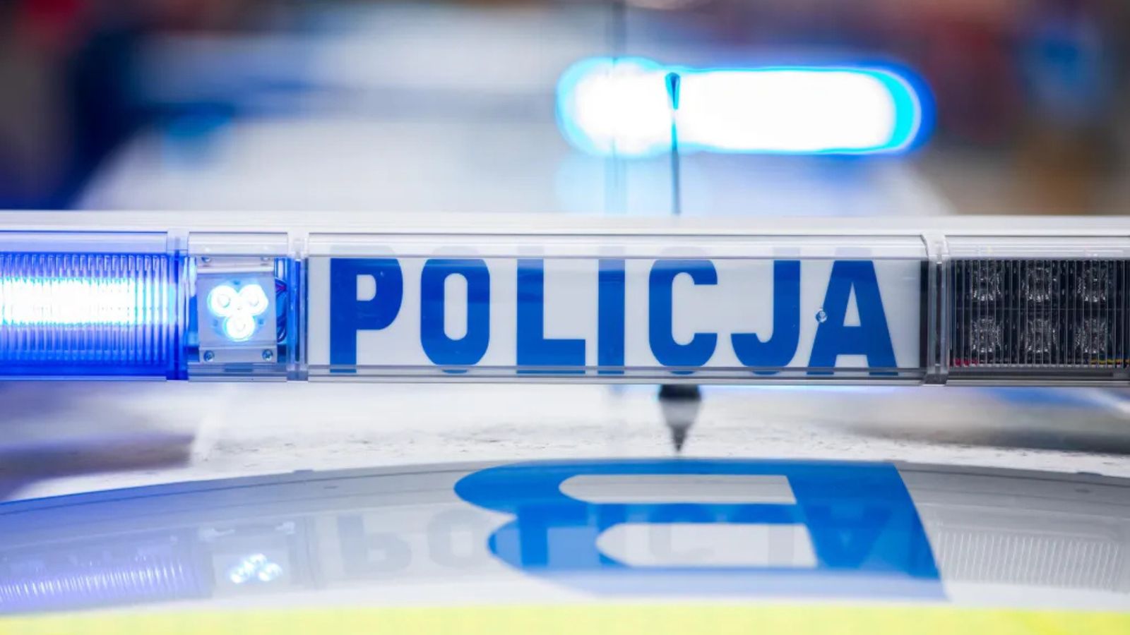 drift na skrzyżowaniu zakończył się kontrolą. kierowca stracił prawo jazdy