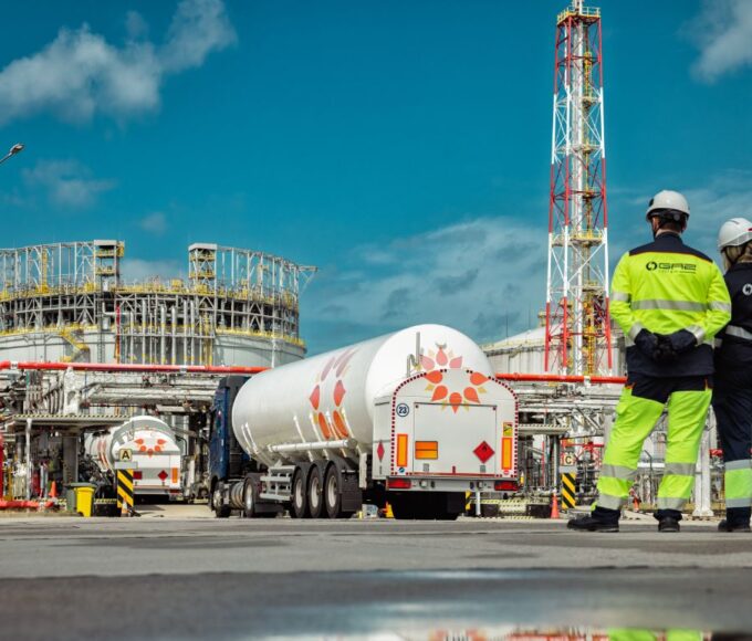 świnoujście przyspiesza z lng. terminal zwiększa możliwości i może obsłużyć już 60 cystern dziennie