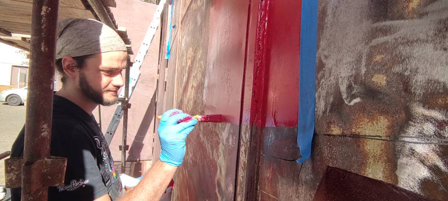 „Jak się nie próbuje, to nigdy nie uda się wygrać”. Zwycięski mural na dawnej zajezdni tramwajowej już powstaje 8