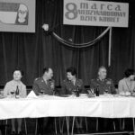 dzień kobiet: kwiaty, czekoladki i cała reszta