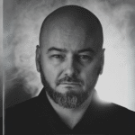 szef, który jest pisarzem: "na marzenia nigdy nie jest za późno"