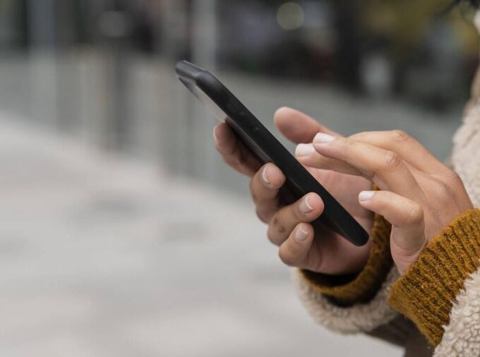 „Oddaj kartę, uratujesz pieniądze”. O krok od utraty 47 tys. zł 17 „oddaj kartę, uratujesz pieniądze”. o krok od utraty 47 tys. zł